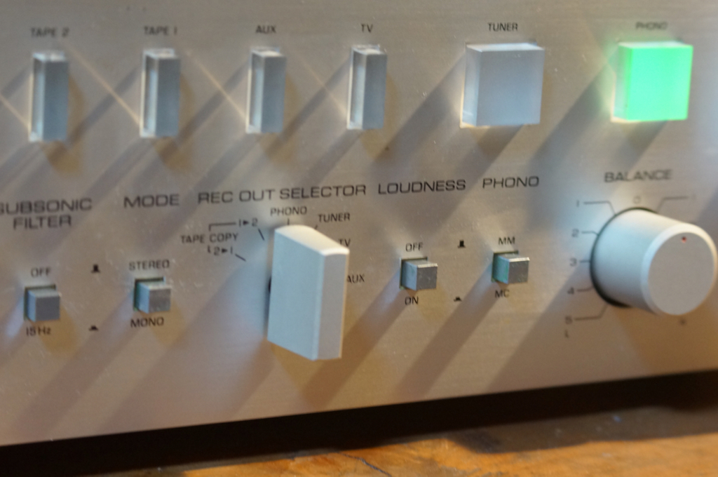 YAMAHA A-5 おしゃれでカッコいいプリメインアンプを買った。 - 古い