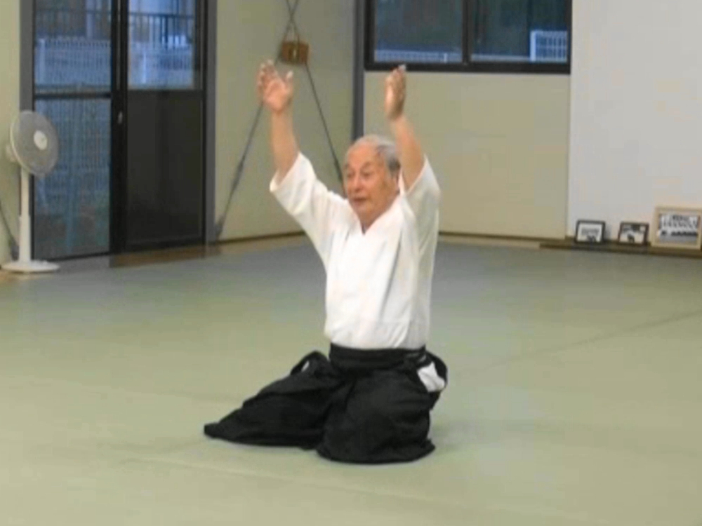 山本益司郎先生の合気呼吸法のご説明1 合気道研修会道場の稽古生のページ 山本益司郎先生の合気呼吸法のご説明1 合気道研修会道場の稽古生のページ