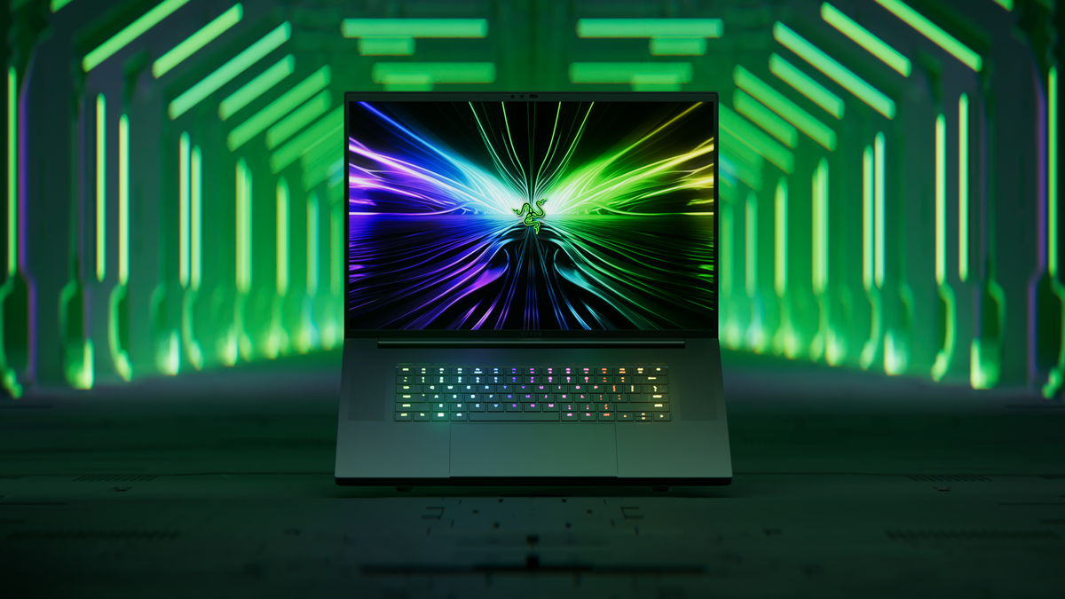 Razer Blade 18 - 史上最強のゲーミングノートPCが登場！UHD+ 200Hz 