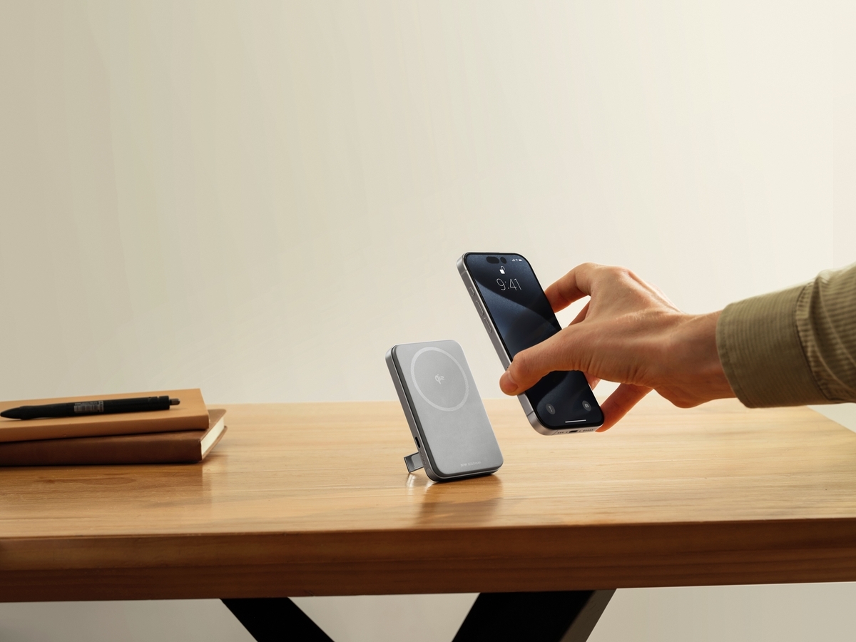 RAPID Magnetic Power Bank