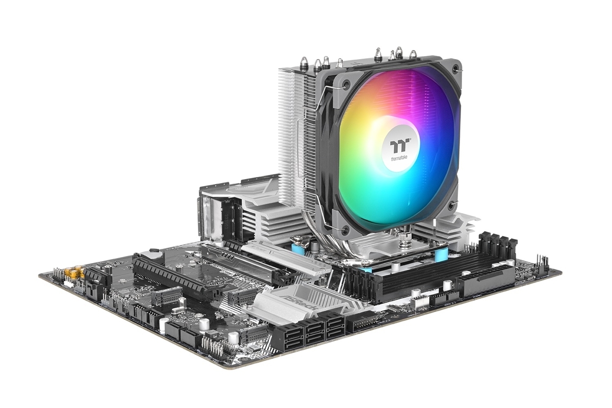 Thermaltake「UX400」CPUクーラー発売｜TDP240W対応・ARGB Sync搭載