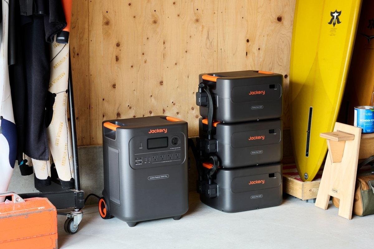 200V対応】Jackery 3600 Plus 徹底レビュー！超大容量3584Whで停電時の