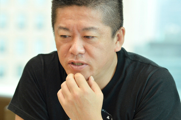 地方の路線バスの疲弊について語る堀江氏