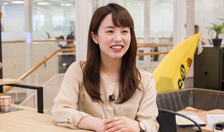 LOHACOでマナミさんというチャットボットを導入した背景を語る小宮氏
