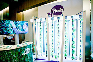 Plenty AIで管理する都市型インドア農場