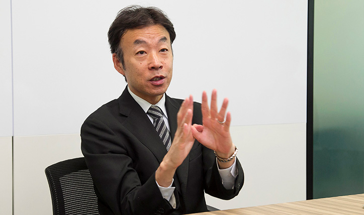 IBMのサポートについて語る山内氏