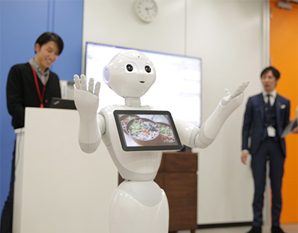 学生たちによるPepperアプリのプレゼン