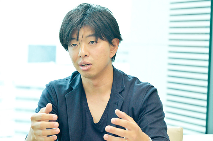 自動運転のこれからの課題について語る佐治氏