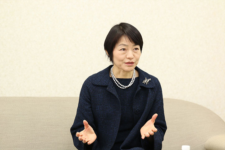 AIにより余裕をもった時間の活用ができると語る漆校長
