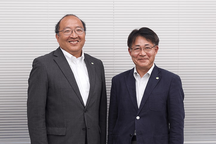日立システムズ曽谷氏と内村氏