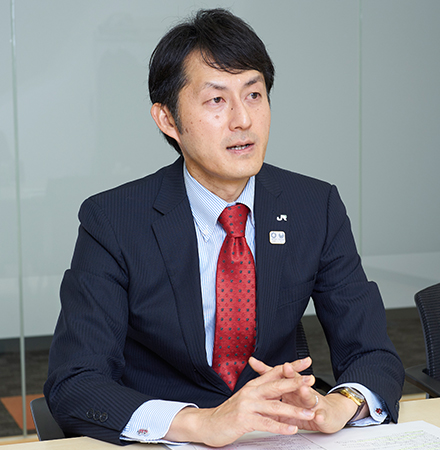 坂入整 東日本旅客鉄道株式会社 JR東日本研究開発センター フロンティアサービス研究所 主幹研究員(データサイエンス) 課長