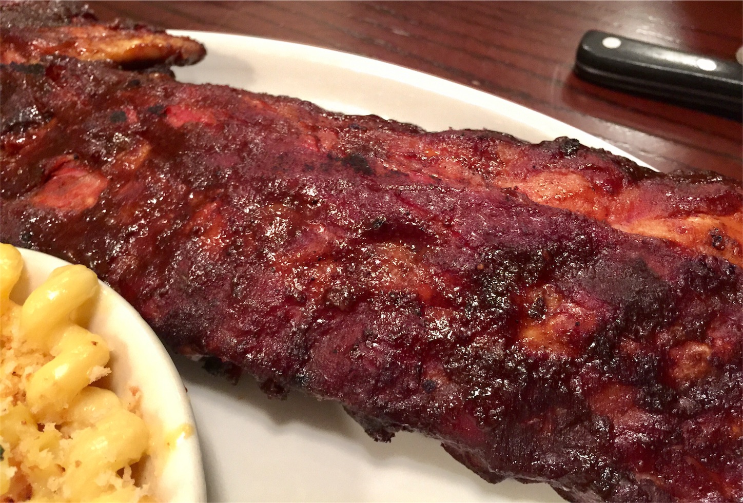 バーベキュー・レストラン life is short the word is great