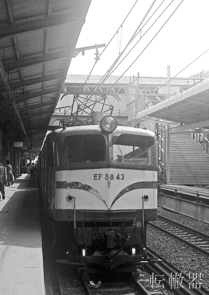 横浜駅で撮った写真から - 転轍器