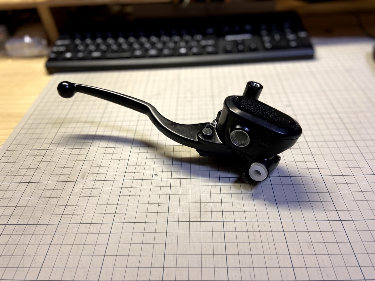 ヤマハSR400、グリメカマスターシリンダー