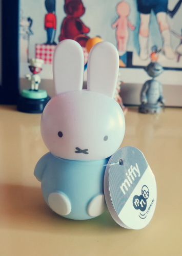 ダイソー】可愛さ満点！ミッフィーの起き上がりこぼし＆100円