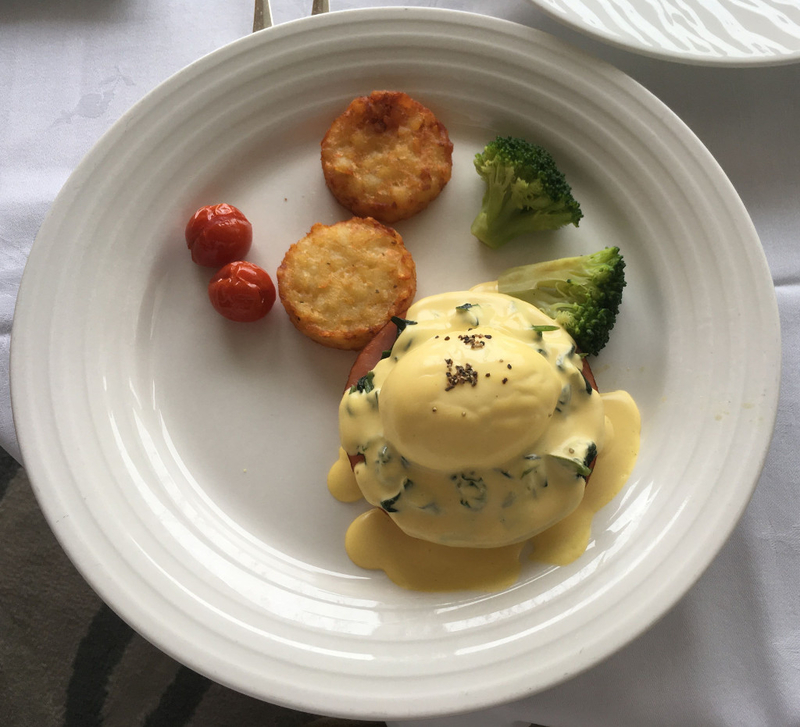 ヒルトン東京お台場に泊まって優雅な朝食を食べてみた 3 ルームサービスの朝食 アイデンティティ喪失中
