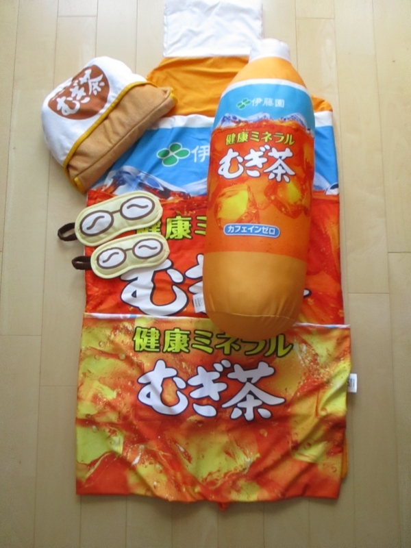 超素敵♥️ミネラル麦茶クッション♥️伊藤園 2025年最新】ミネラル麦茶 クッションの人気アイテム - メルカリ