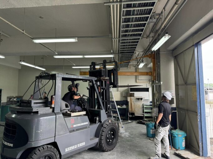 shizuoka-factory-truck-loading.jpg