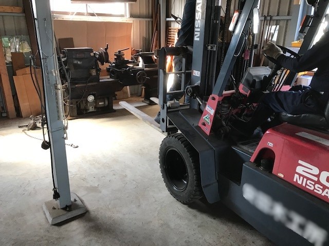 forklift-machine-removal-okayama-woodworking.jpg