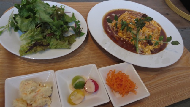 f:id:cafeee:20170103064647j:plain f:id:cafeee:20170103064647j:plain