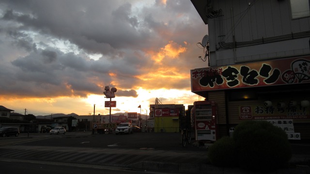 f:id:cafeee:20181108222906j:plain