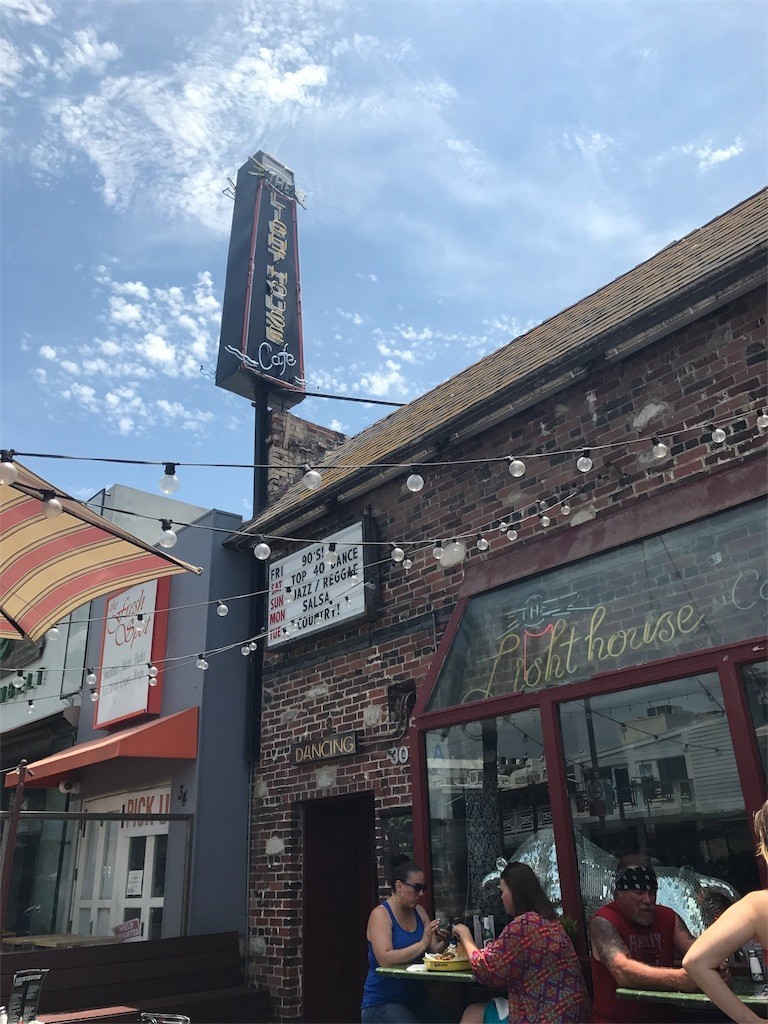 【ロス観光おすすめ】ラ・ラ・ランドで出てきたジャズクラブ!海のすぐ側だよ! あたシモ