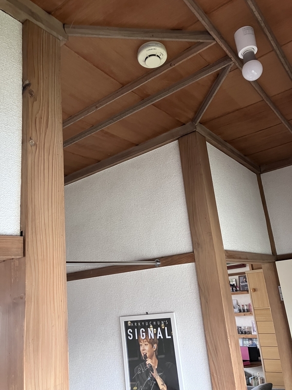 届いた突っ張り棒と透明カーテンのセット