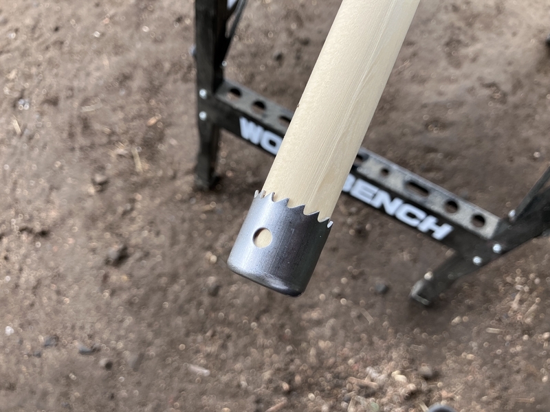 丸棒にホルソーを合わせてサイズ確認