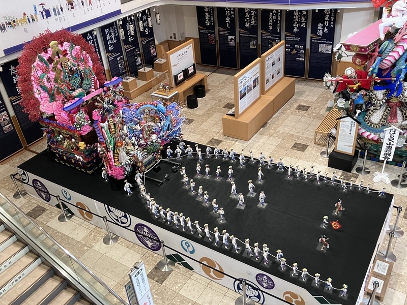 ユートリーに展示されている三社大祭の山車2