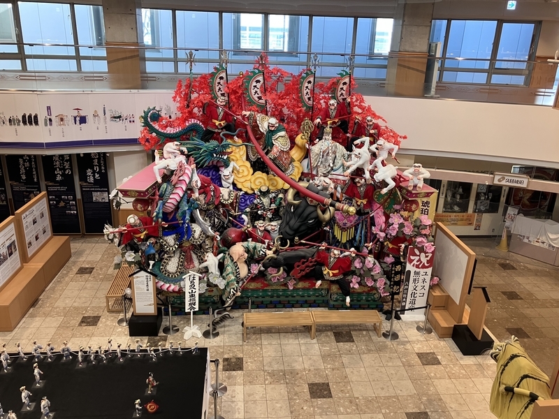 ユートリーに展示されている三社大祭の山車1