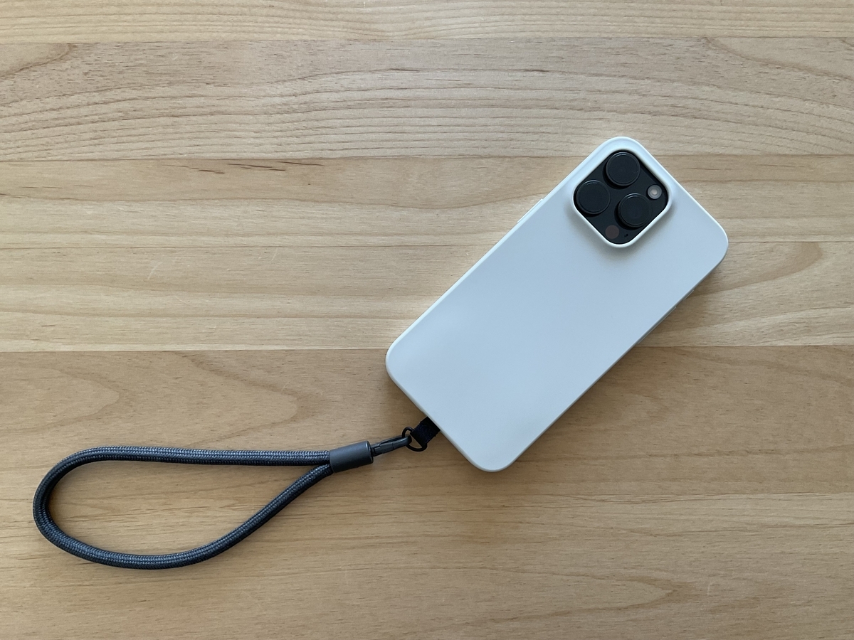 無印良品から新発売されたiPhone用ケース＆ハンドストラップを購入した