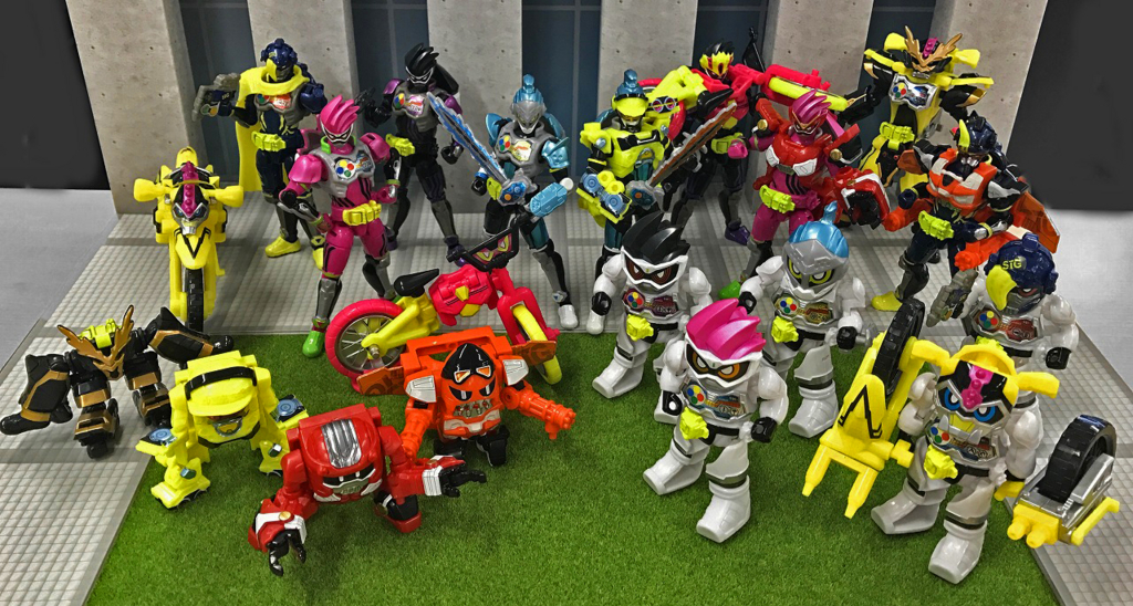 仮面ライダーエグゼイド 装動stage『まとめ売りセット』 Amazon.co.jp