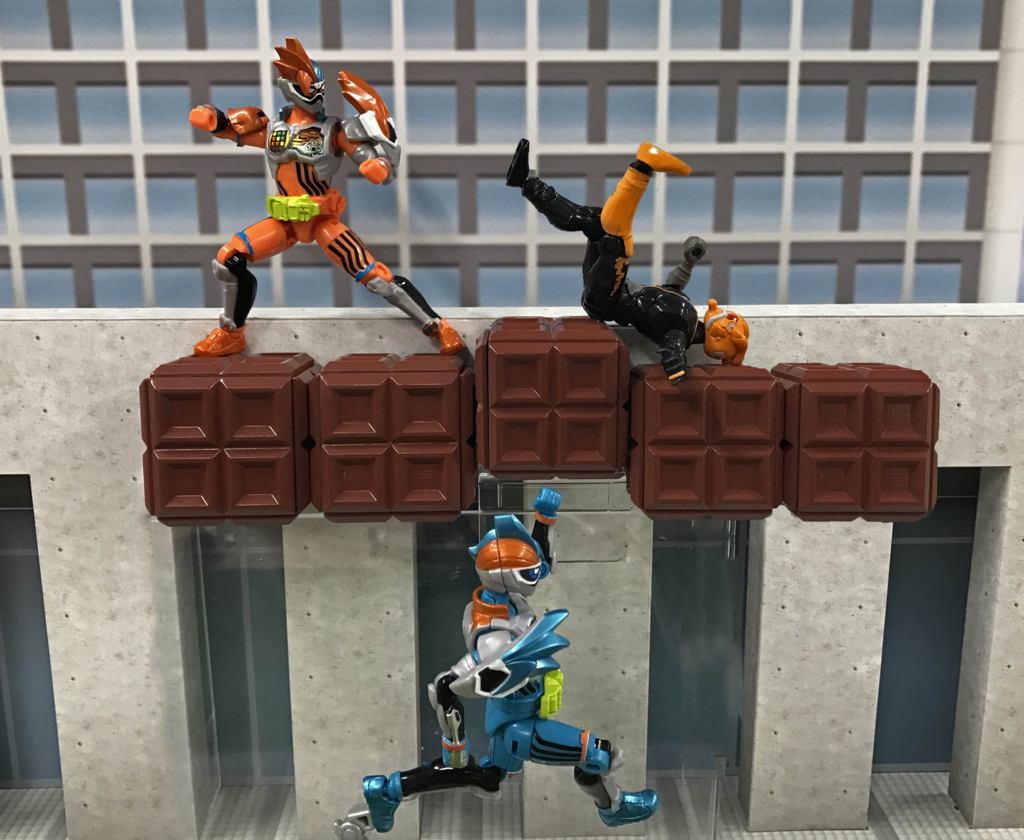 食玩WEEKLYエグゼイドvol.25】「装動」×「スピンオフ 仮面ライダーゲン