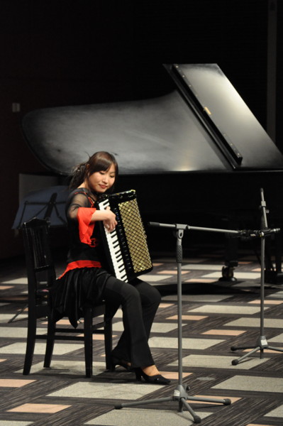 松村有子さんの独奏