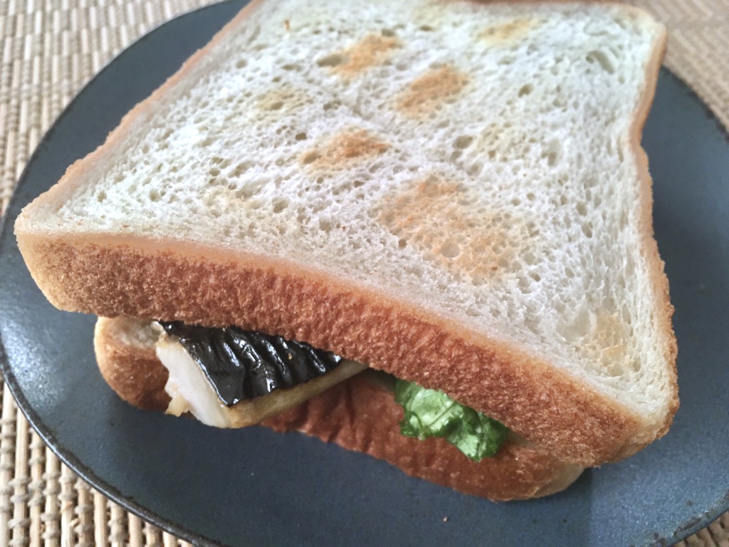 セブンに売ってるものだけで サバサンド を作ってみたぞい エモエモ探検隊