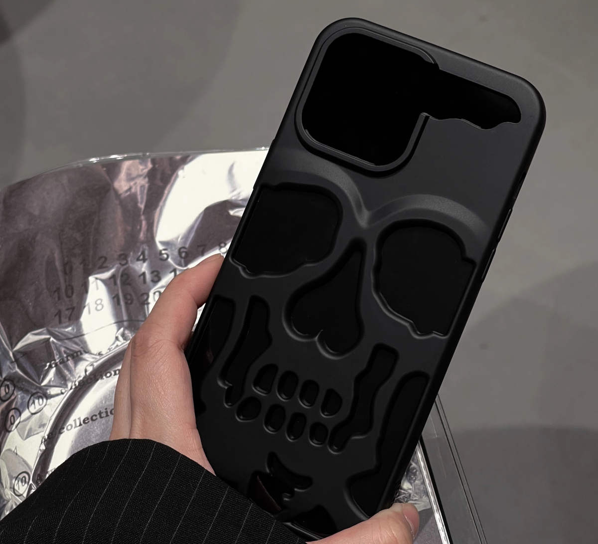 ドクロ柄スマホケース ペア iphone16e iPhone 16 Proケース