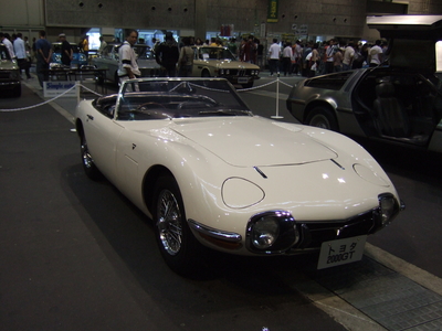 TOYOTA 2000GT