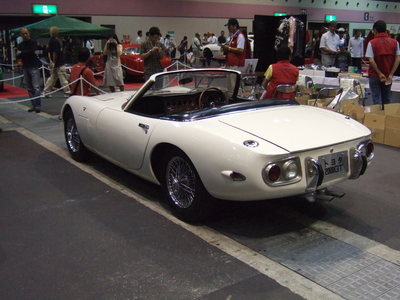 TOYOTA 2000GTリア