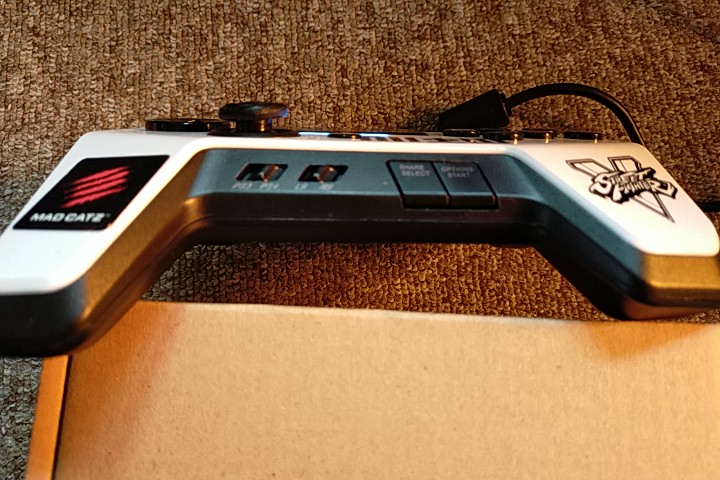 パッド第4弾】ストV コントローラー【FightPad】madcatz PS4 PS5 スト5