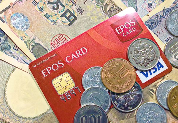 クレジットカードのicチップに腐食やサビあり 決済端末で読み取れなくなった時の対処法 基本的にはカード再発行しか解決法はありません クレジット カードの読みもの