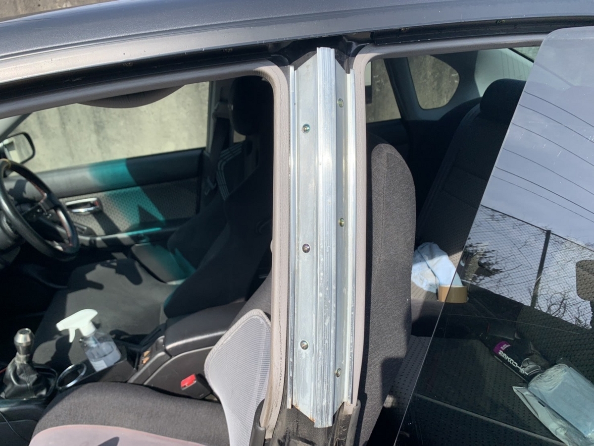 BE5 ウェーザーストリップ　63521　取付　Parts No