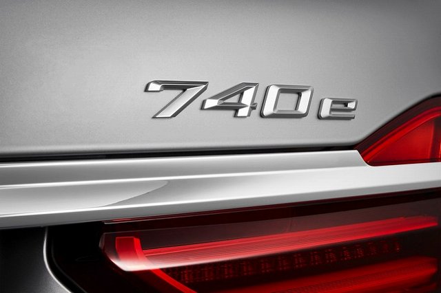 2Lターボ+PHV!BMW 7シリーズ 740e iPerformance 価格1169万円から - 車