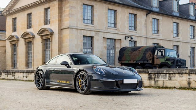 スティーブ・マックイーンの911Rを現代に!ポルシェ トリビュートモデル