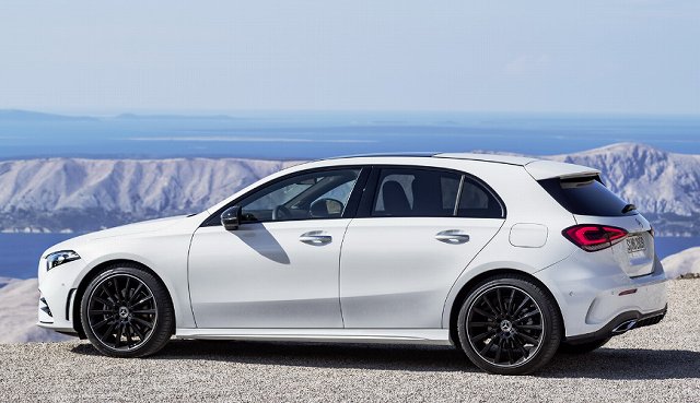 メルセデス新型aクラス 22年 新顔 ビッグマイチェン発売 最新情報 Phev 燃費 価格は New Car 車好き新型車ニュース 動画 メルセデス新型aクラス 22年 新顔 ビッグマイチェン発売 最新情報 Phev 燃費 価格は New Car 車好き新型車ニュース 動画