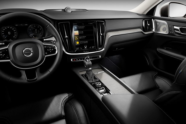 ボルボ新型v60最新情報 フルモデルチェンジ日本発売 V60クロスカントリーやphv サイズ 価格 燃費は New Car 車好き新型車ニュース 動画