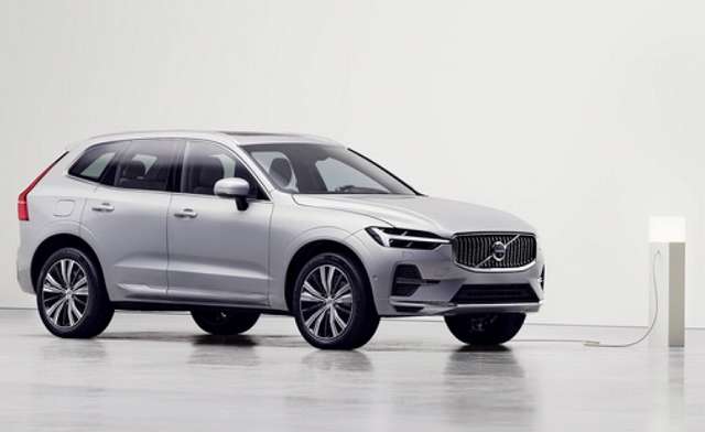 ボルボ新型xc60 649万円から 新デザイン 装備 21年9月1日マイチェン日本発売 最新情報 燃費やサイズ 価格は New Car 車好き新型車ニュース 動画
