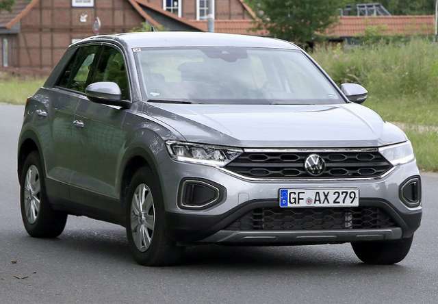 Vw新型t ロック 22年春 新デザイン ビッグマイチェン発売 最新情報 サイズ 価格は New Car 車好き新型車ニュース 動画