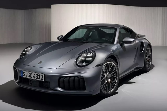 ポルシェ新型911 ターボS】「最強モデルもHEV化！711馬力に！」2025年9