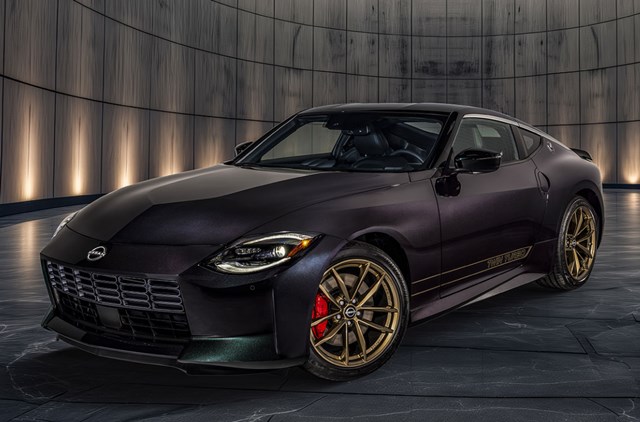 新型フェアレディZ 2026年モデル】「NISMO 6MT ＆ ヘリテージ