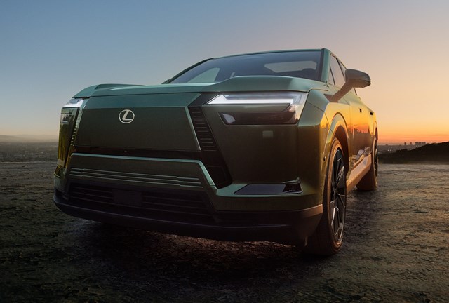 レクサス新型TZ】「LX同等の大サイズ！新世代3列シート電気自動車SUV